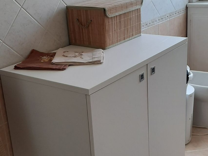 Mobile coprilavatrice su misura per bagno